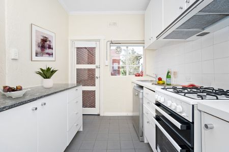 Unit 3/32 Adams Street, - Photo 4