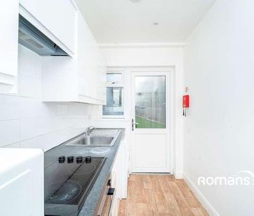 Newcroft Close, Uxbridge, UB8 - Photo 2