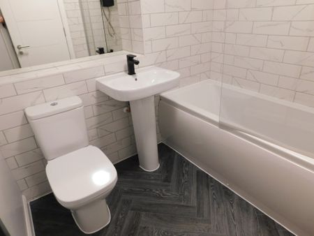 Duff Road, Edinburgh, EH11 2TH - Photo 2