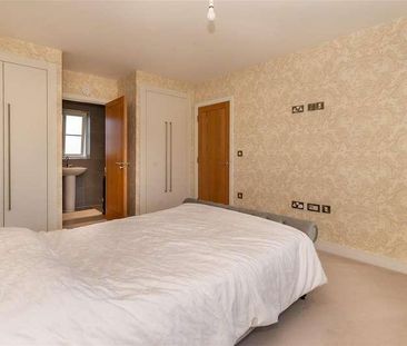 Buckingham Road, Epping, CM16 - Photo 6