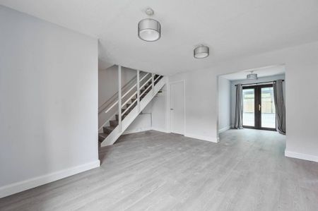 3 bedroom detached house to rent - Photo 5