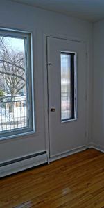 GRAND 4 1/2 dans Cité-Limoilou (avenue Duval). 2e étage. Très propre. - Photo 4