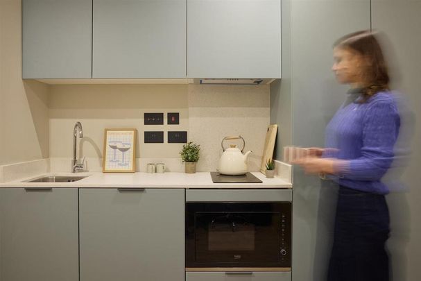 1 bedroom in a flat share to rent - Photo 1