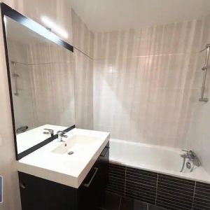 Appartement à louer 2 pièces 45.22m² - Photo 2