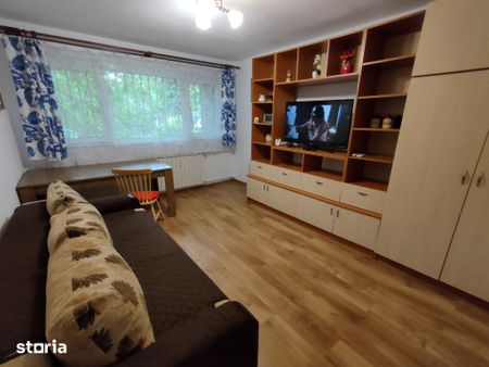 2 Camere decomandat confort 1 la Parter langa Plaza si Piata Moghioros - Photo 4