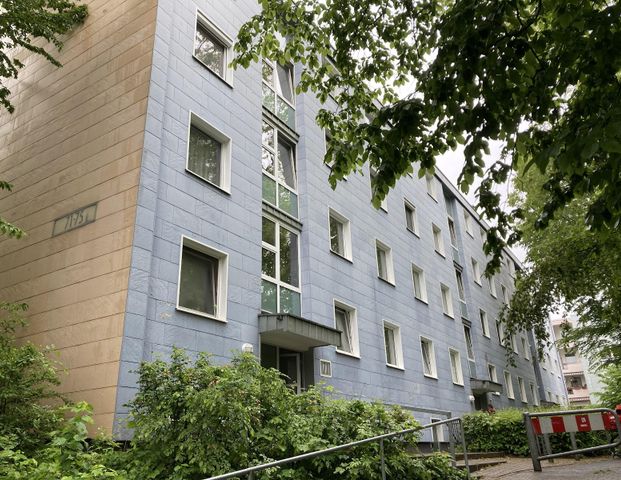 Erdgeschosswohnung mit Balkon in Frankfurt-Niederursel - Foto 1