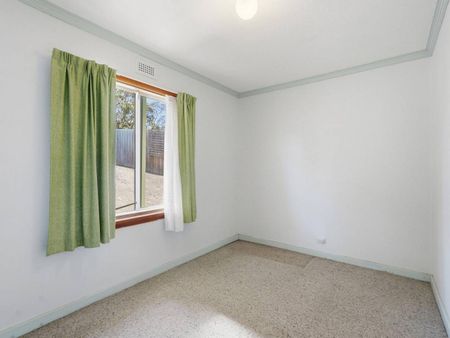 Versatile and well-positioned home - Photo 2