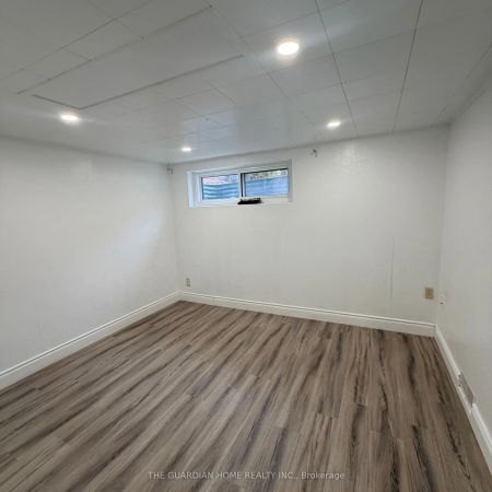 9 Keewatin Street S - Photo 5