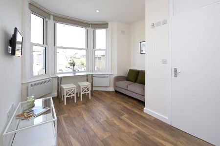 Studio to rent - Photo 2