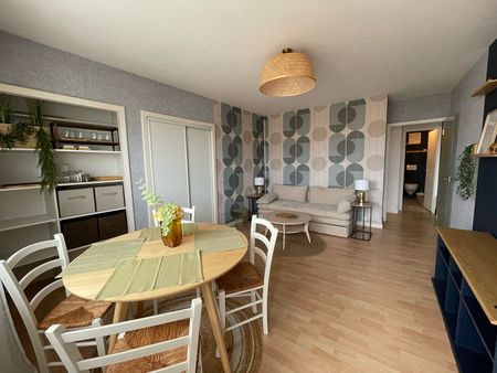 Apartment - Photo 2