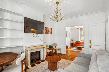 Location Appartement 2 pièces PARIS 8ème - Photo 4