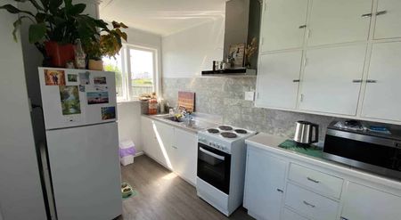 Top Spot Bungalow - Photo 3