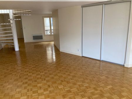 Grand duplex de 109.55 m² au 6e étage rue de Rivoli - Photo 4