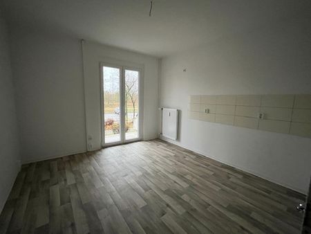 Gemütliche Single Wohnung 1 Raum im EG mit Balkon und Dusche - Photo 4