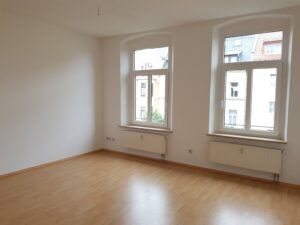Freiheitsstr. 37, Wohnung 6 – Balkon, Bad mit Wanne, Abstellraum im Treppenhaus, Keller - Photo 1