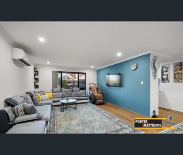 8 Tamarind Crescent, Kelmscott, WA 6111 - Photo 1