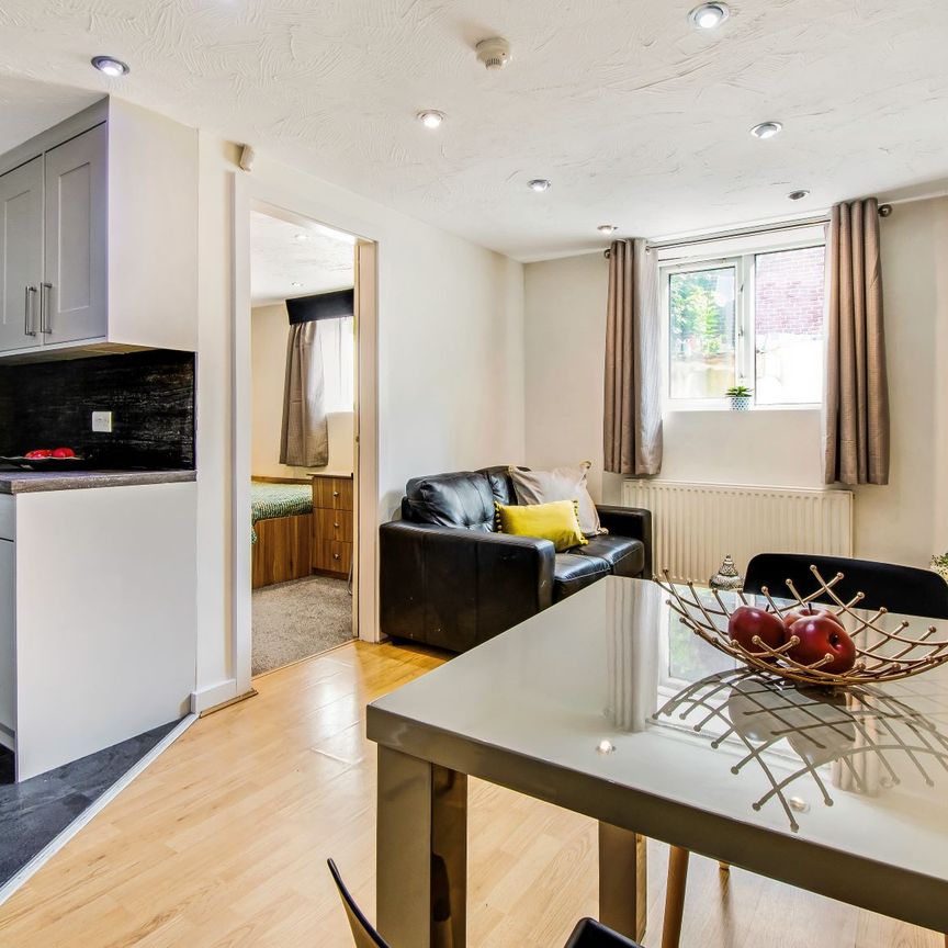 65 WOODSLEY ROAD Leeds - LS3 1DX - Photo 1