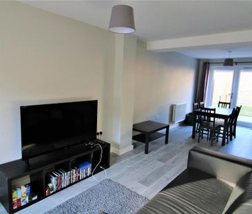 6 bedroom private hall to rent - Photo 3