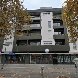 Location Appartement 2 pièces 45m² BORDEAUX 33100 - Photo 2
