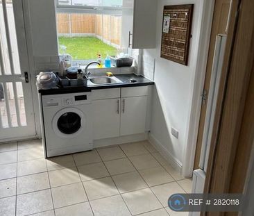 1 bedroom in a house share to rent - Photo 5