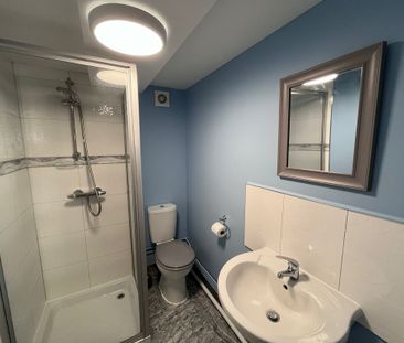 Basement Flat, Penlan Grove, Treboeth, Swansea SA5 7DF - Photo 3