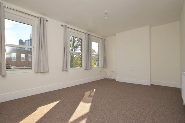 Stanstead Road, London, SE23 - Photo 1