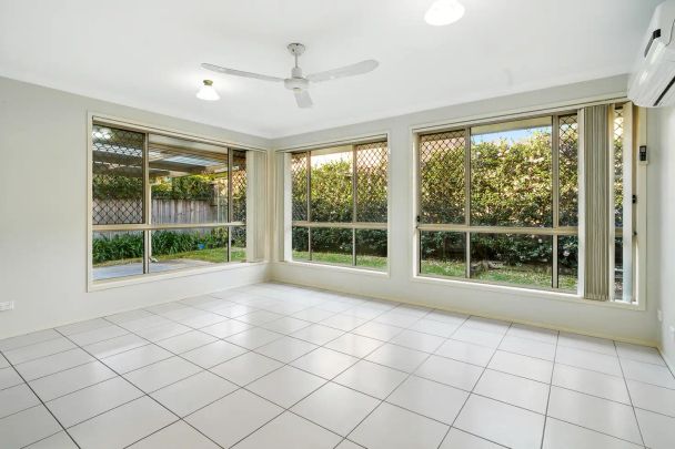 21 Cradle Close, Beaumont Hills NSW 2155 - Photo 1