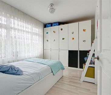 4 bedroom terraced house to rent - Photo 5