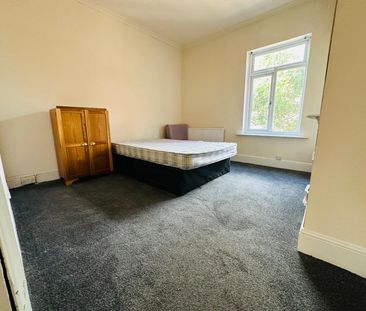 3 bedroom house on Northfield Road, CV1 2PB - Photo 6