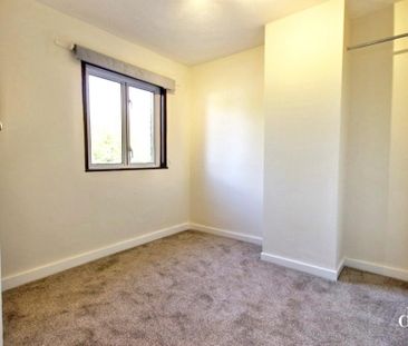 2 bedroom semi-detached house to rent - Photo 4