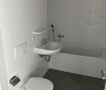 **helle 3 Zimmer mit EBK & Balkon** - Photo 1