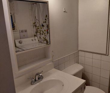 Logement 5 1/2 NON MEUBLÉS Quartier tranquille. - Photo 3