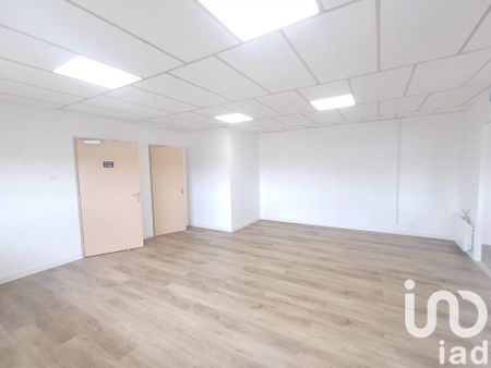 Appartement 2 pièces de 74 m² à Pont-Sainte-Marie (10150) - Photo 4