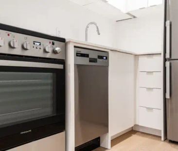 160 Huron Street | 160 Huron Street, Toronto - Photo 1