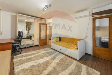 Garsoniera decomandata - Motoc 9 - 13 Septembrie - Photo 2