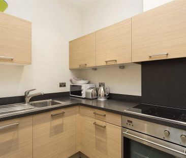 Studio to rent - Photo 5