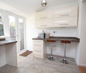 2 bedroom terraced house to rent - Photo 2