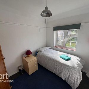 1 bedroom in a house share to rent - Photo 2