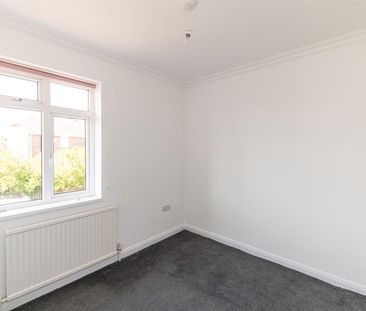 Hawthorn Crescent, Washington, Newcastle upon Tyne - Photo 6