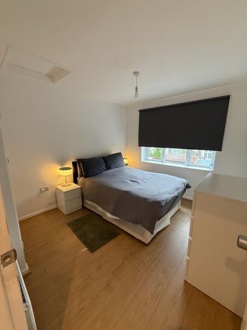 Room in a Shared Flat, Wallwood St, E14 - Photo 4