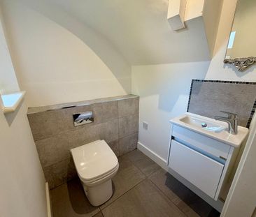 2 bedroom semi-detached house to rent - Photo 6