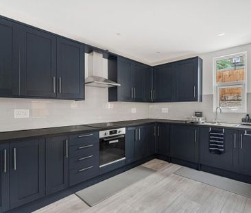 3 bedroom terraced house to rent - Photo 4