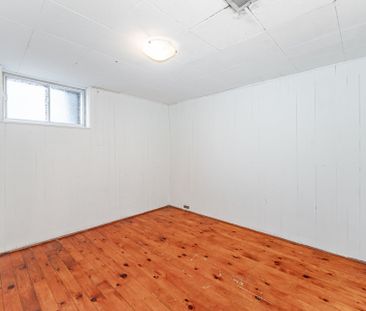 For Lease - 56 Ash Crescent, Toronto, Ontario - Photo 5