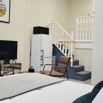 Battersea Park Road - Photo 1