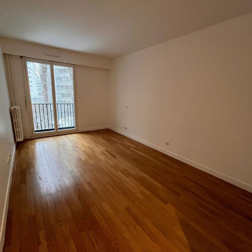 location Appartement T4 DE 107m² À PARIS 15 - Photo 1