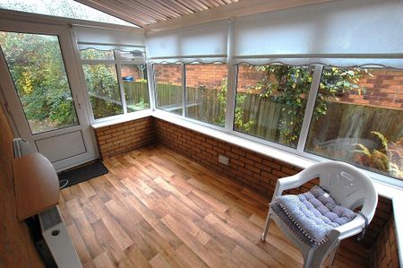 3 bedroom bungalow to rent - Photo 2