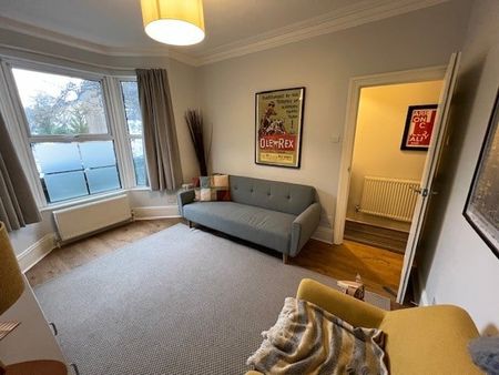 2 Bed Flat, Aldeburgh Street, SE10 - Photo 2