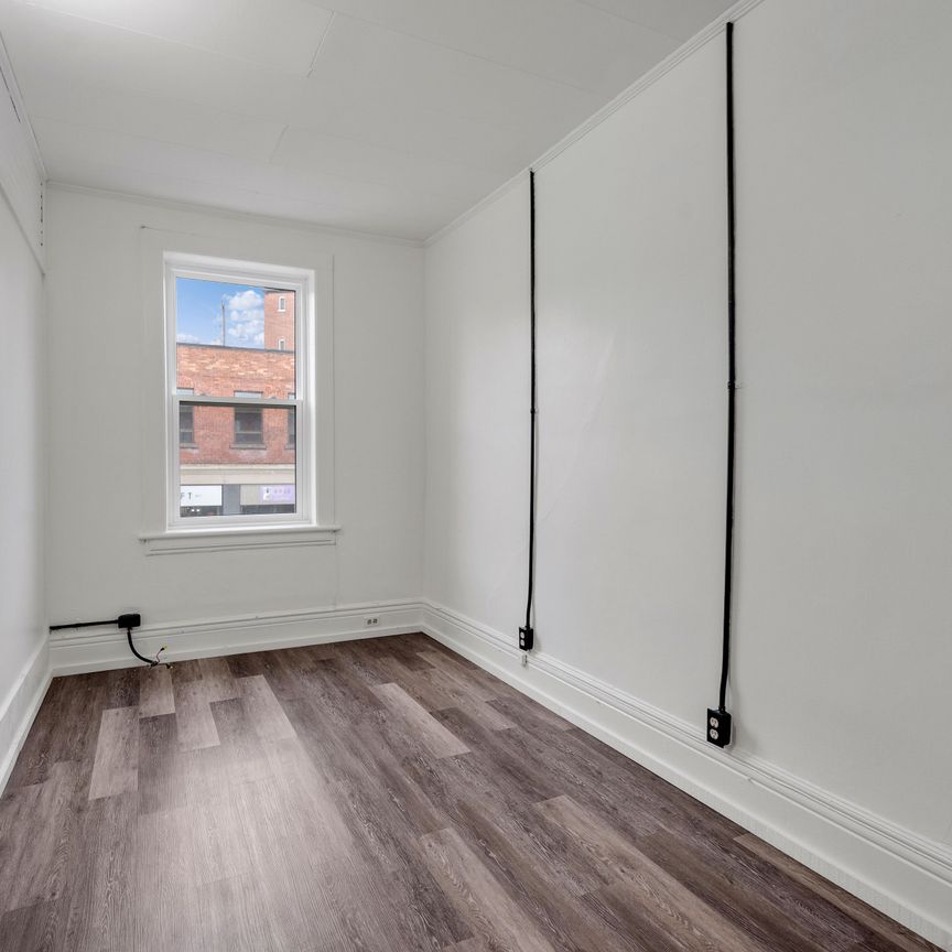 For Lease - 43 Manitoba Street Unit# 5, Bracebridge, Ontario - Photo 1