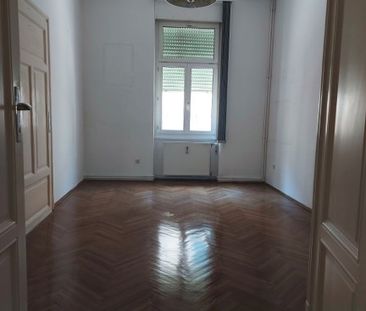 Nette 3 Zimmer Altbauwohnung mit Balkon in der Mandellstraße! - Photo 4