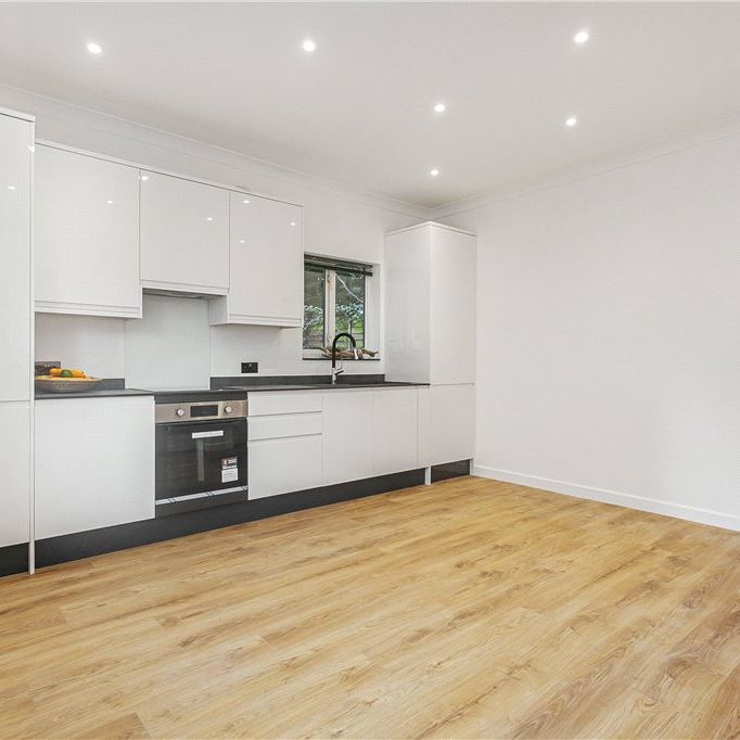 York Road, Woking, Surrey, GU22 7XR - Photo 1